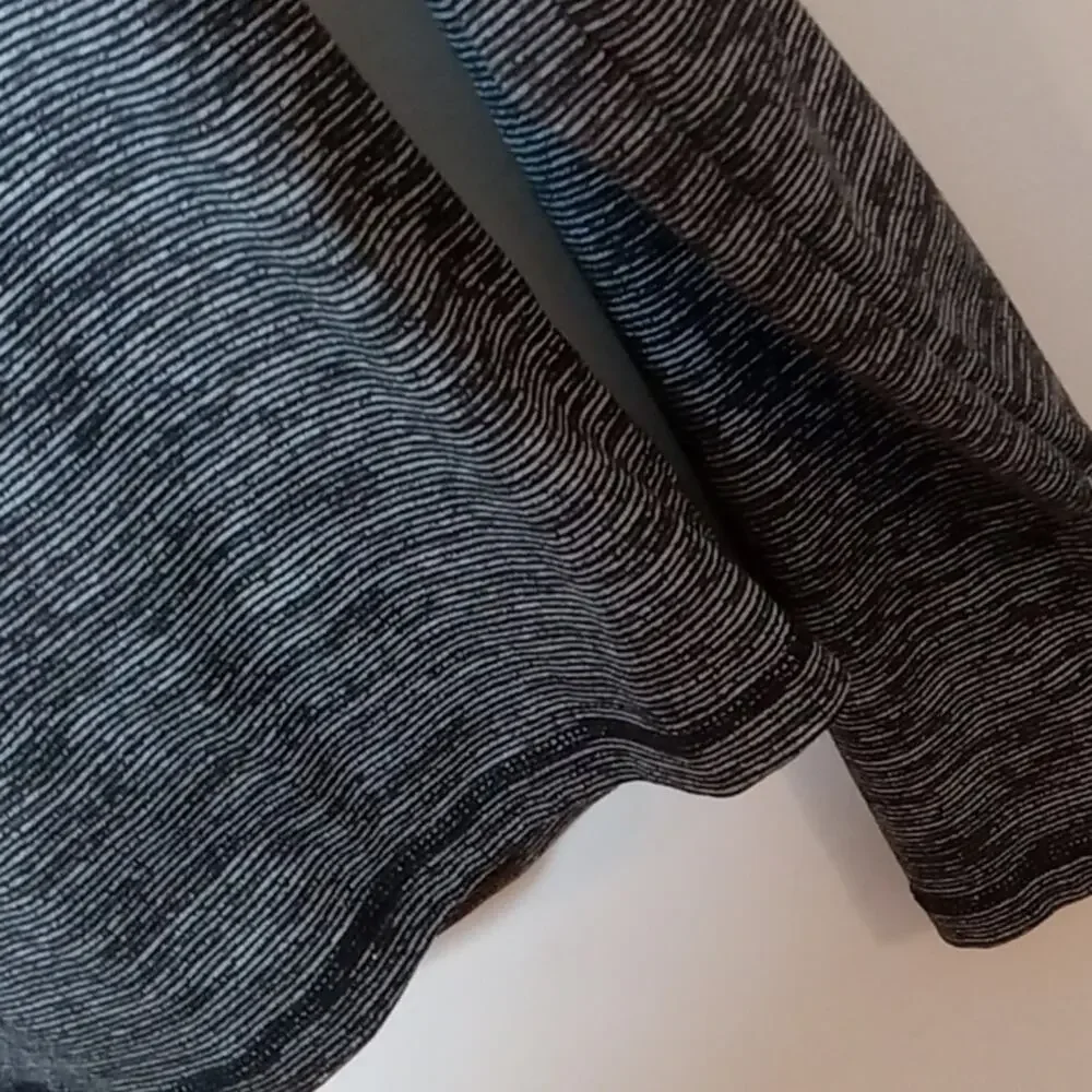 Old Navy Active Girls XL Long sleeve three quarter Zip Activewear top. Comfy.